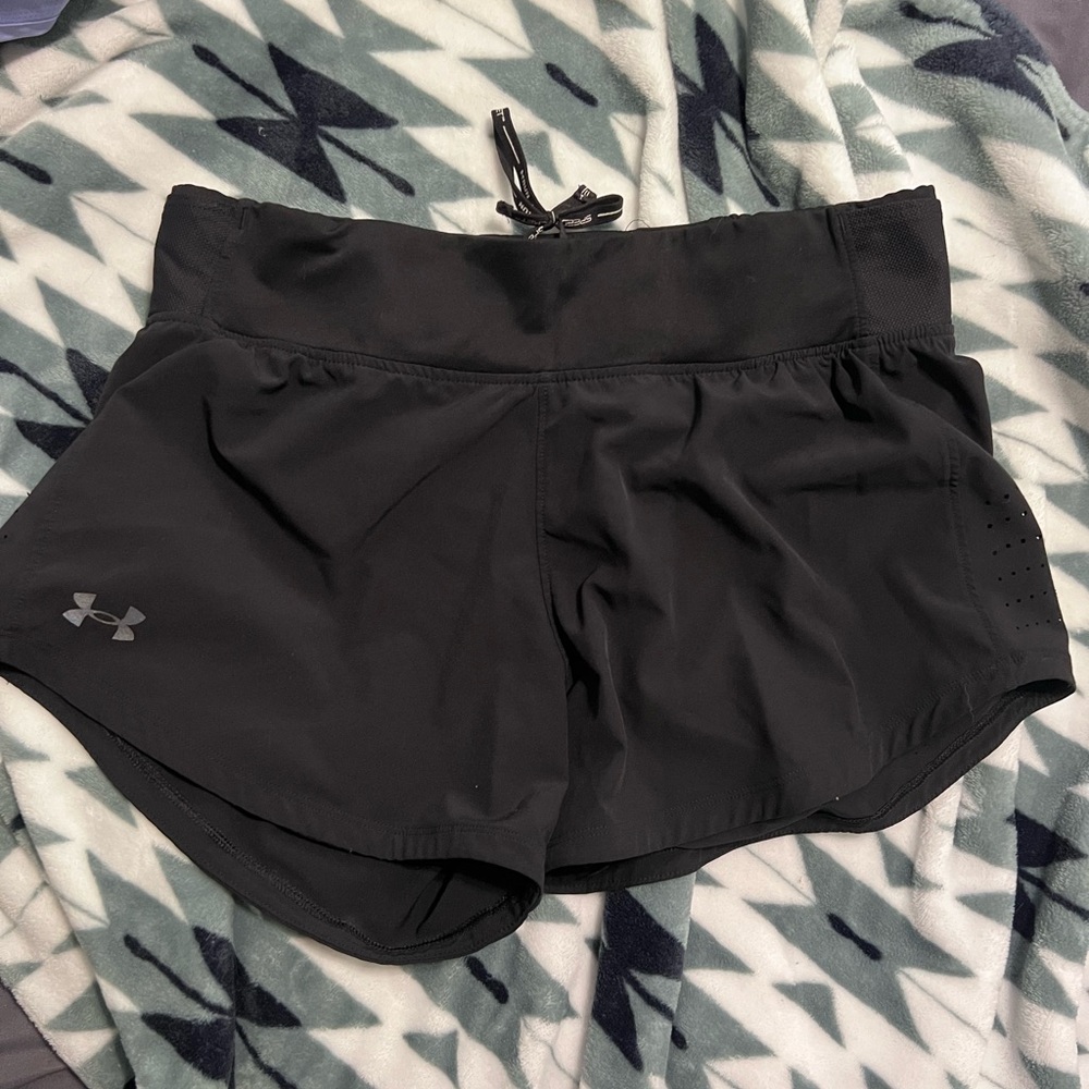 Under Armour Black Athletic Shorts Moisture-Wicking Lightweight